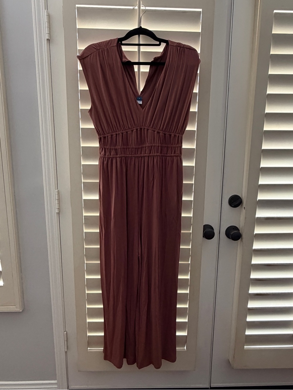 Old Navy Dusty Rose Sleeveless V-Neck Jumpsuit